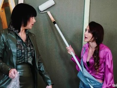 Amateur, Morena, Semen en la boca, Fetiche, Jeans, Masturbación, Chupando, Tetas