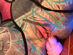18, 素人, アナル, ドイツ人, 怪物, 公共, タトゥー, おもちゃ