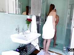 デカパイ, 茶髪の, 巨乳な, 指いじり, 自然山雀, シャワー, ティーン, オッパイの