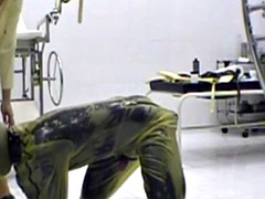 Dominante vrouw, Latex