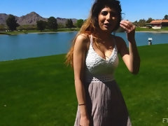 En gros plan de très près, Dansant, Robe, Extrême, Public, Solo, Jouets, Sous la jupe