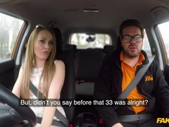 Enthousiasteling, Pijpbeurt, Auto, Sperma shot, Hondjeshouding, Sperma in gezicht, Handbeurt, Buiten