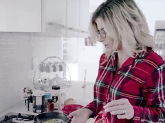 Chica, Tetas grandes, Rubia, Familia, Pajear, Mamá, Hijo, Estriptis