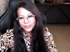 Leie, In den arsch, Arsch, Braunhaarige, Besamung, Aufs gesicht abspritzen, Hardcore, Zierlich