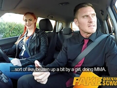 Gros seins, Britannique, Voiture, Doigter, Poilue, Pov, Réalité, Rousse roux