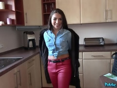 Amateur, Sucer une bite, En levrette, Faciale, Branlette thaïlandaise, Cuisine, De plein air, Public