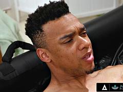 Tetas grandes, Mamada, Interracial, Latina, Masaje, Madres para coger, Aceite, Tetas