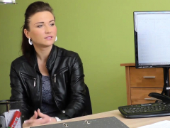 Sucer une bite, Brunette brune, Tchèque, En levrette, Doigter, Hd, Pov, Adolescente