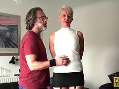 Bondage discipline sadomasochisme, Grote lul, Pijpbeurt, Brits, Sperma in mond, Vernedering, Rijpe lesbienne, Slikken