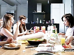 Sperma in mond, Fetisj, Handbeurt, Biljart, Gezichtspunt, Kut duiken, Russisch, Tieten likken