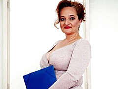 Leie, Grosse titten, Masturbation, Reif, Milf, Rasiert, Solo, Entkleiden