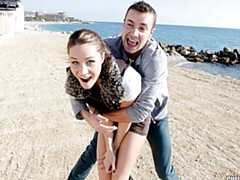 18 años, Verga grande, Tetas grandes, Mamada, Estilo perrito, Flaco, Adolescente, Tetas