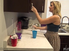 Amateur, Blonde, Sucer une bite, Femme couguar, Mature, Mère que j'aimerais baiser, Maman, Pov