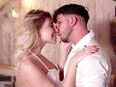 Culo grande, Verga grande, Tetas grandes, Rubia, Estilo perrito, Coño, Cabello corto, Flaco