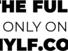 Lieveling, Pijpbeurt, Bruinharig, Rondborstig, Naakte man aangeklede vrouw, Gezichtspunt, Realiteit, Tieten likken