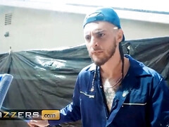 Grosser schwanz, Blasen, Sperma im mund, Hd, Reiten, Rasiert, Tittenfick, Titten