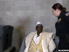 Минет, Семяизвержение, Член, Межрасовый секс, Зрелые, Милф, Втроем, Униформа