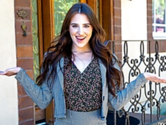 Gros cul, Grosse bite, Gros seins, Sucer une bite, Brunette brune, En levrette