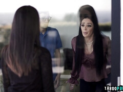 Gros cul, Gros seins, Brunette brune, Queue, Doigter, Mère que j'aimerais baiser, Chatte, Espagnole