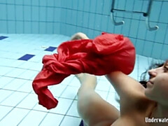 Culo, Tetas grandes, Hembra, Tetas naturales, Piscina, Solo, Apretado, Tetas