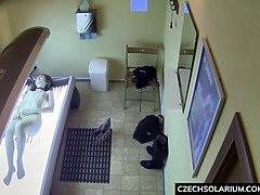 Leie, Braunhaarige, Tschechisch, Muschi, Realität, Rasiert, Jungendliche (18+), Spanner