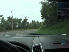 Sucer une bite, Brunette brune, Éjaculer dans la bouche, Huilée, Orgasme, Petite femme, Pov, Nénés