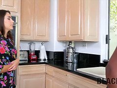 18, 黒人, フェラチオ, 茶髪の, 黒人, Hd, デカチンの, なめる