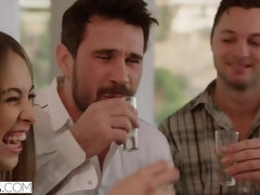 Поза 69, Язык в попке, Брюнетки, Член, Секс без цензуры, Порнозвезда, Реалити, Втроем