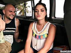 Culo grande, Verga grande, Mamada, Morena, Coche, Estilo perrito, Dinero, Tetas