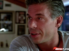 美女, フェラチオ, ブーツ, キッチン, レザー, なめる, ショートヘア, のぞき