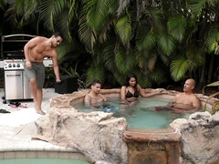 Blondine, Aufs gesicht abspritzen, Würgen, Lecken, Masturbation, Pool, Muschi, Rasiert