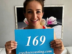 Anal, Sucer une bite, En levrette, Branlette thaïlandaise, Léchez, Mère que j'aimerais baiser, Seins naturels, Chatte