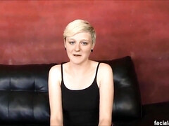 Sucer une bite, Brunette brune, Queue, Hard, Hd