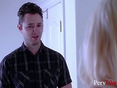Grote kont, Grote mammen, Blond, Zusters, Mager, Zoon, Tiener, Tieten likken