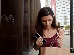 Американки, Брюнетки, Член, Эксгибиционист, Деньги, На публике, Реалити, Бритые