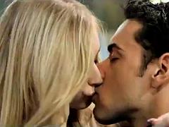 Lieveling, Mooi, Grote mammen, Blond, Pijpbeurt, Pornster, Verleid, Tieten likken