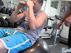 guy worships soles in Gym - hot