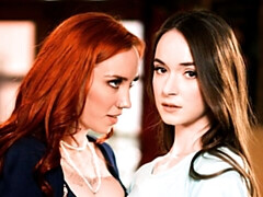 Grosse titten, Tochter, Fingern, Lesbisch, Mutti, Rotschopf, Tätowierung, Titten