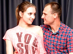 Sucer une bite, Brunette brune, Branlette thaïlandaise, Hard