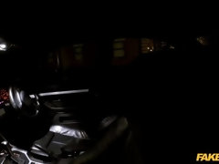 Leie, Blasen, Fingern, Handjob, Im freien, Arsch lecken, Schlucken, Uniform