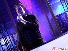 Morena, Pies, Tacones, Latina, Lesbiana, Lamidas, Oficina, Perforación