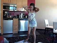 Vina Sky's Vegas Bash: A Fingering Frenzy!