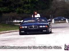 Брюнетки, Грудастые, Эксгибиционист, Латиноамериканки, Натуральные сиськи, На природе, На публике, Сиськи