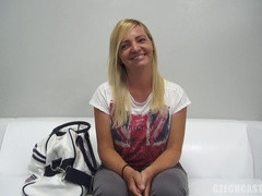 Blonde, Tchèque, Mère que j'aimerais baiser