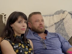 Grosser schwanz, Blasen, Schwanz, Familie, Orgasmus, Höschen, Pov, Sich ausziehen