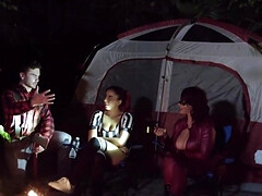 Nana, Grosse bite, Gros seins, Sucer une bite, Brunette brune, Hard, Rousse roux, Plan cul à trois