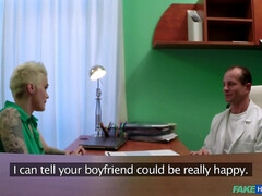 Leie, Vollbusig, Betrug, Lecken, Büro, Muschi, Uniform, Spanner