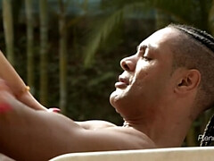 Culo grande, Tetas grandes, Mamada, Morena, Polla, Ébano, Latina, Piscina