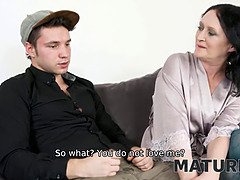 Pijpbeurt, Bruinharig, Oudere vrouw, Hd, Rijpe lesbienne, Russisch, Stiefmoeder, Kousen