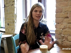 Amateur, Brunette brune, Poilue, Lingerie, Masturbation, Seins naturels, Solo, Nénés